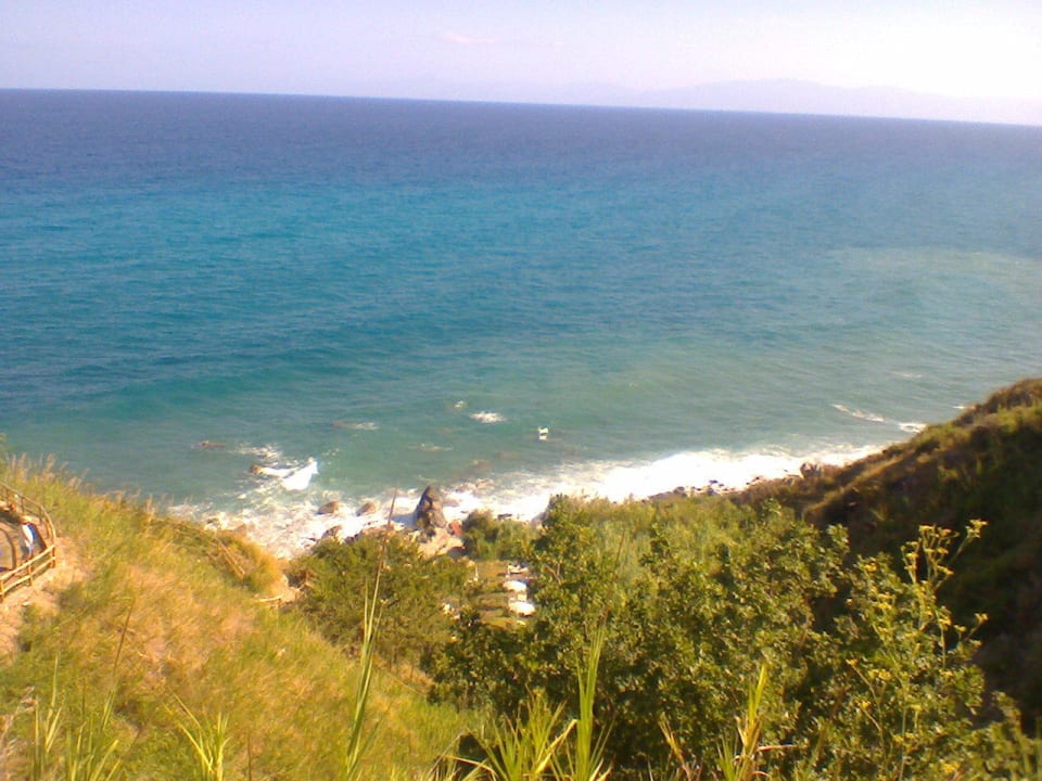 Etwas unruhiges Meer Infinity Resort Tropea