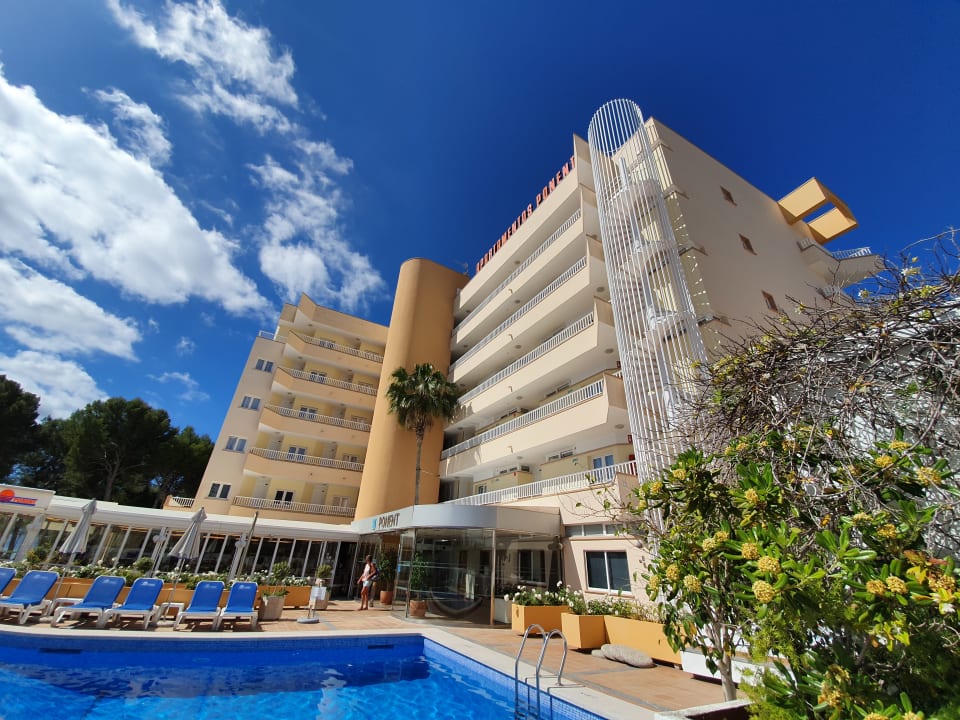 Außenansicht Ponent Apartamentos