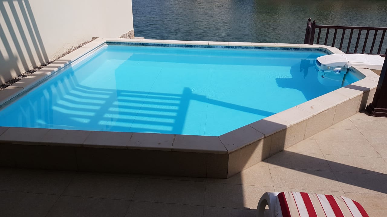 Pool The Cove Rotana Resort