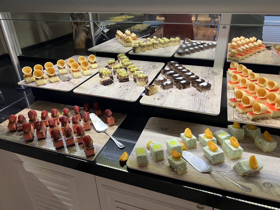 Gastro Well Palace Side