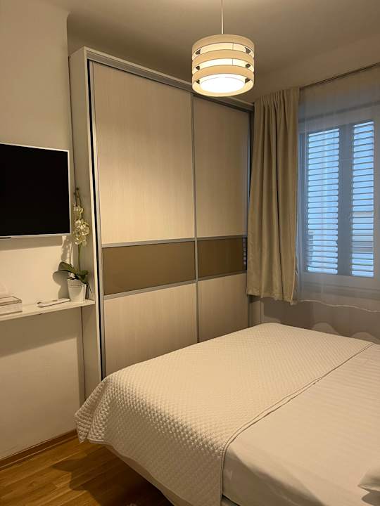 Zimmer Central Palace Apartment