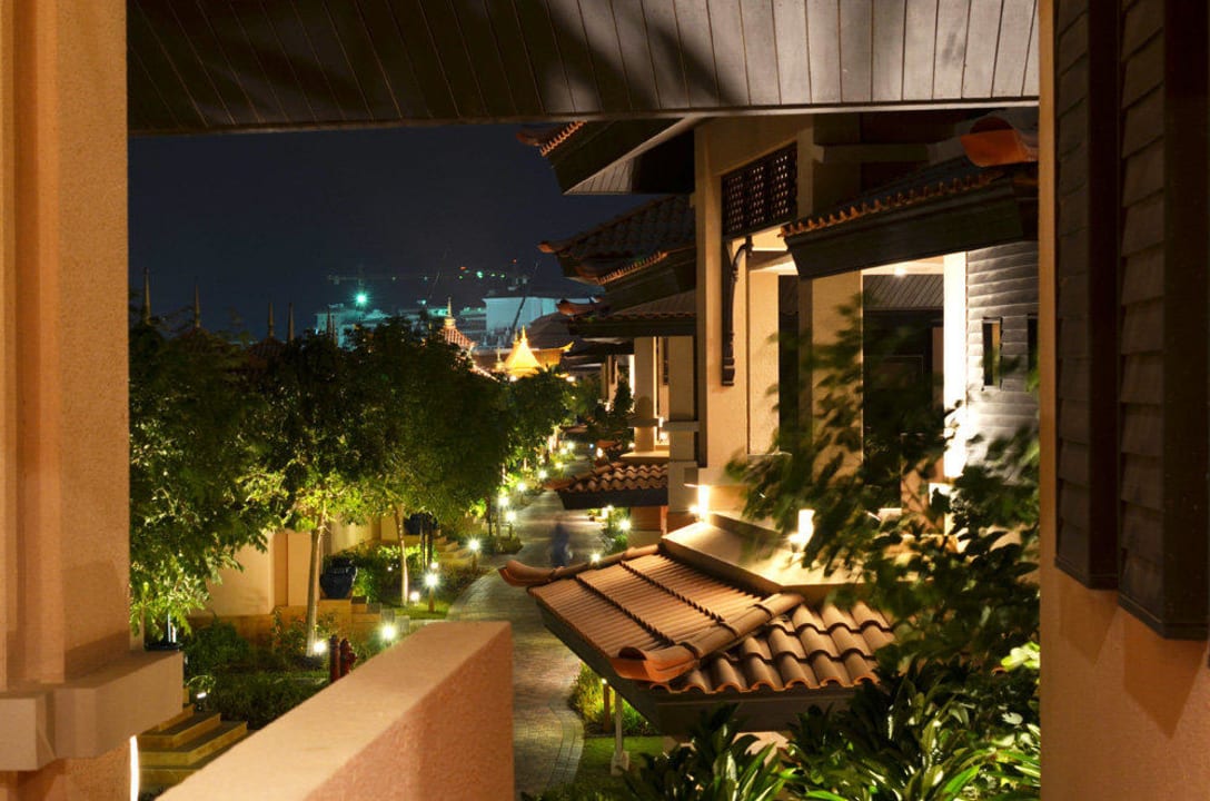 На территории Anantara The Palm Dubai Resort