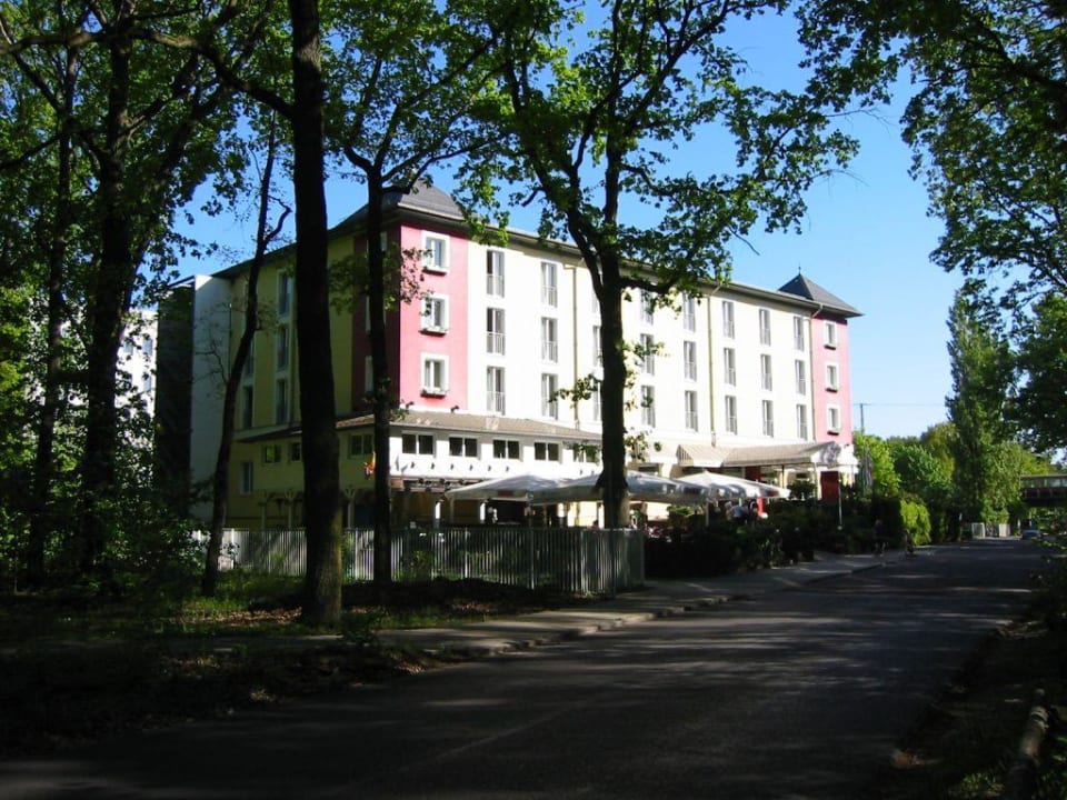 Außenansicht Grünau Hotel