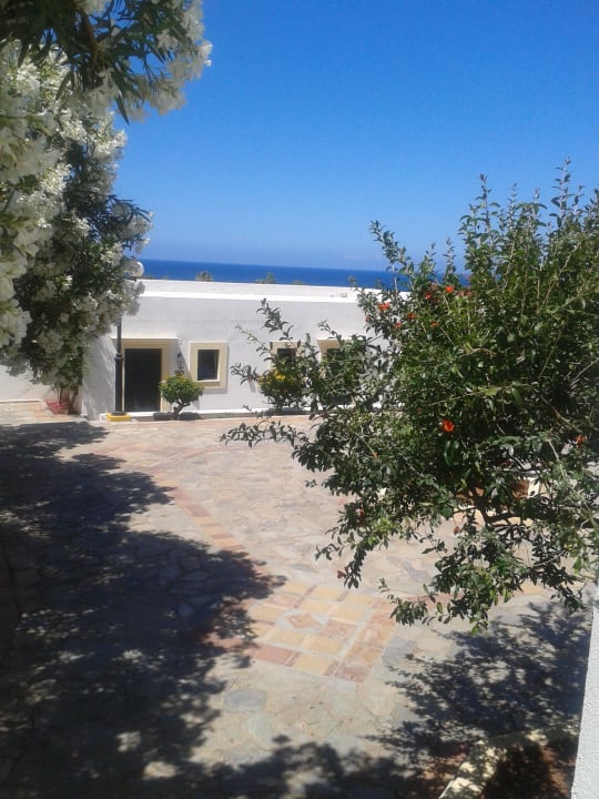 Auf dem Weg zu unserem Bungalow TUI SUNEO Chrissi Amoudia