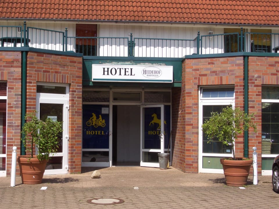 Hoteleingang Hotel Heidehof Bispingen