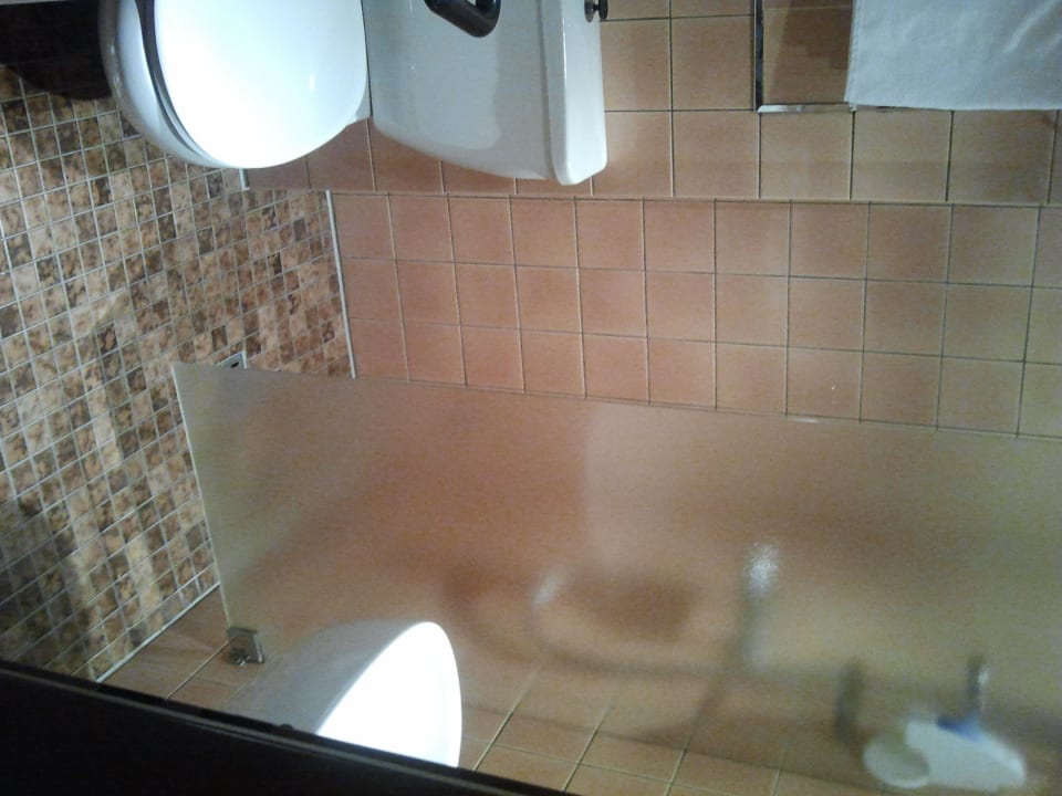 Bad Hotel Atelier Garni