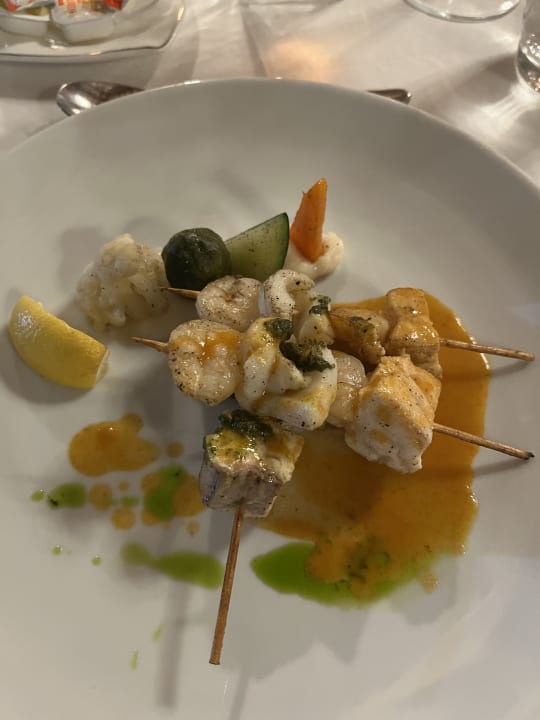 Gastro Crystals Beach Resort Belle Mare, a member of Radisson Individuals