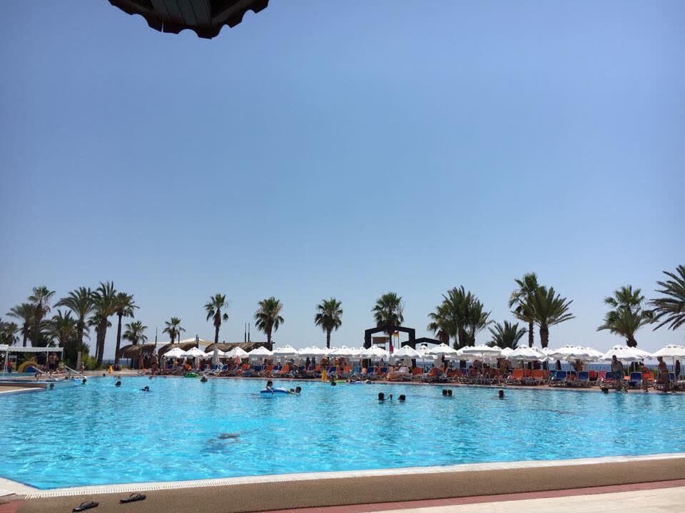 Pool Emelda Sun Club