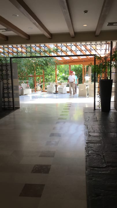 Ausblick Apollonia Beach Resort & Spa