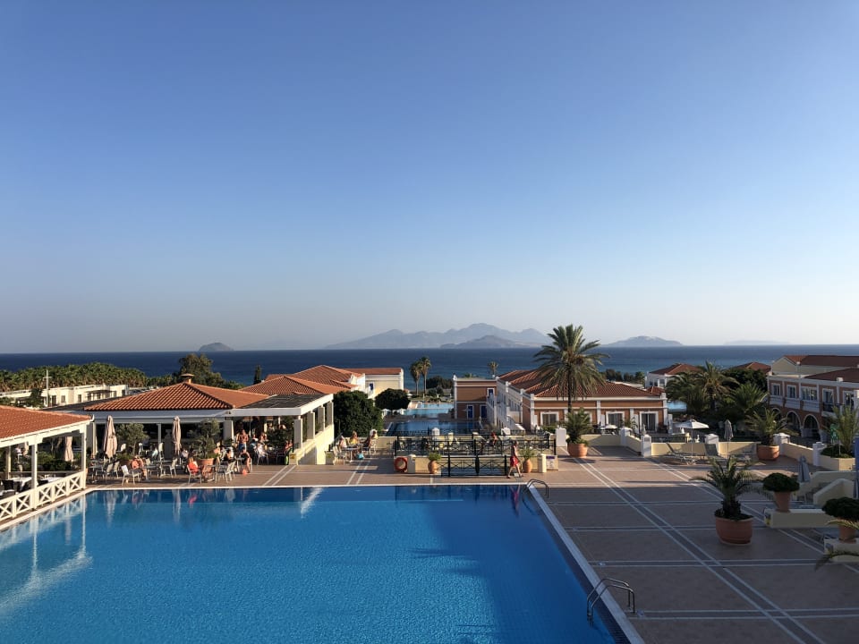 Pool Porto Bello Royal