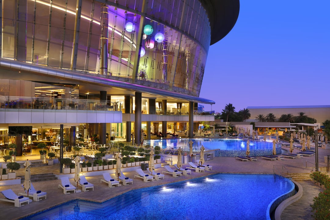 Pool Conrad Abu Dhabi Etihad Towers