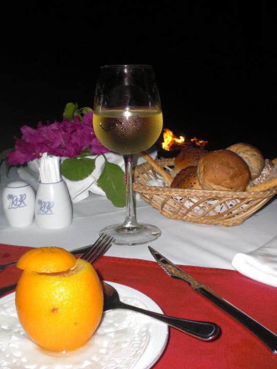 Privates Dinner auf einer Robinson Insel NH Collection Maldives Reethi Resort