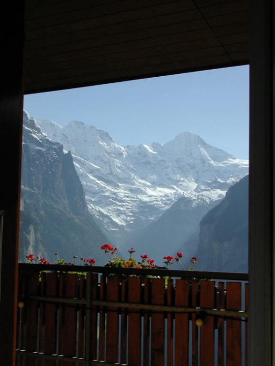 Aussicht aus einem Südzimmer Hotel Bellevue - Traditonal Swiss Hideaway