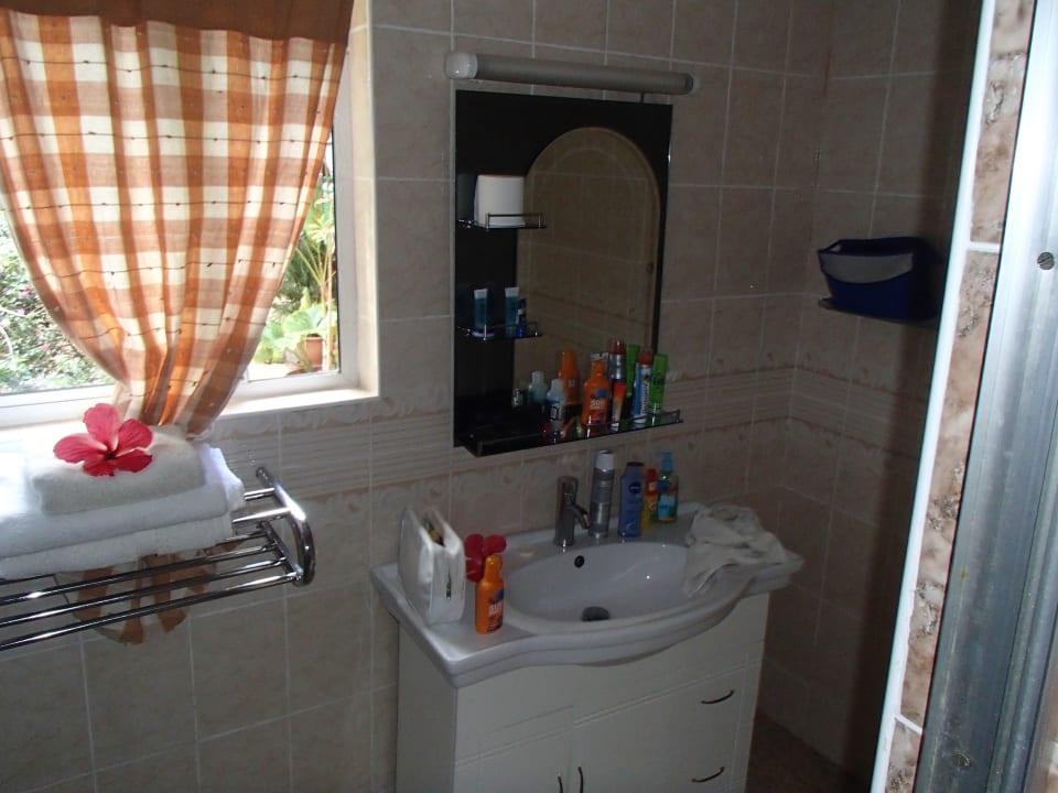 Badezimmer Rising Sun Guesthouse