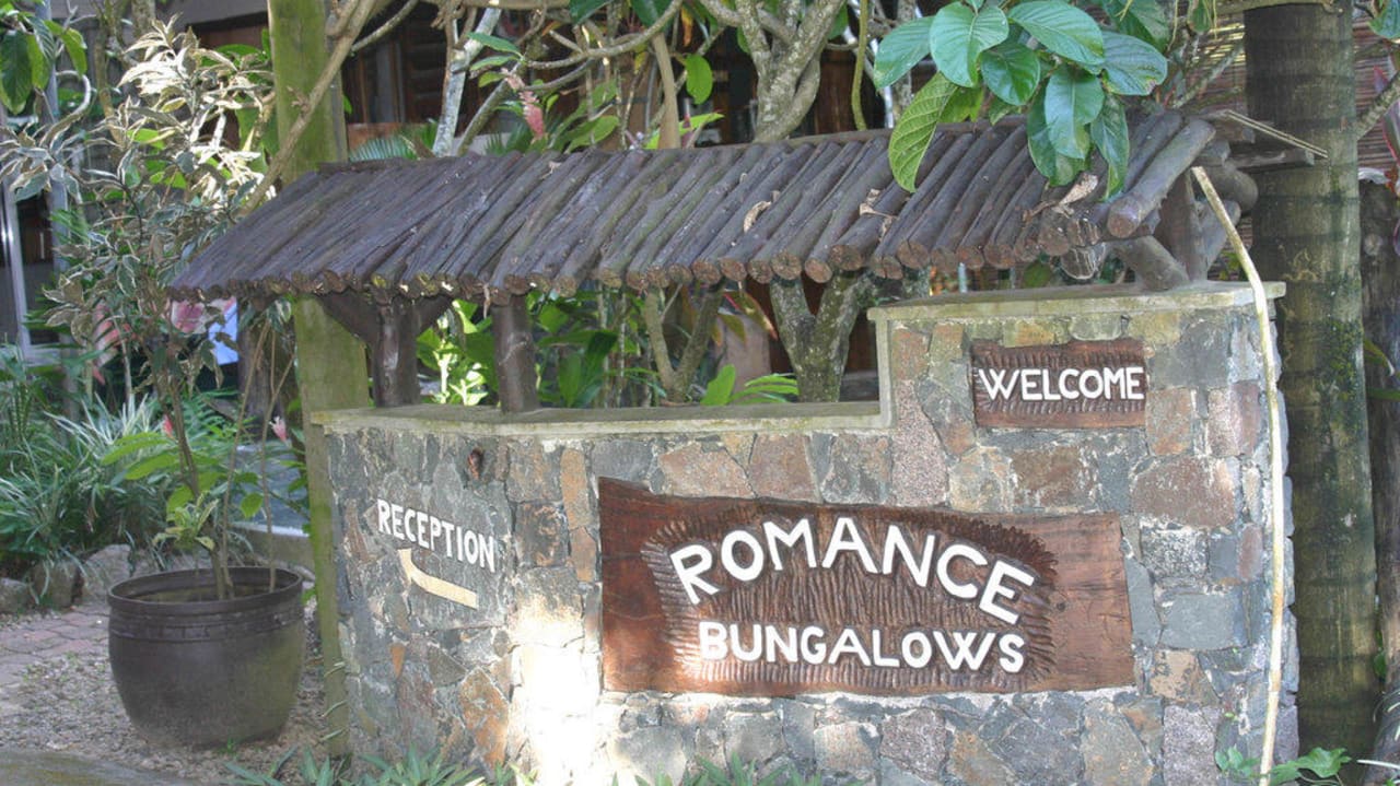 Eingang Romance Bungalows