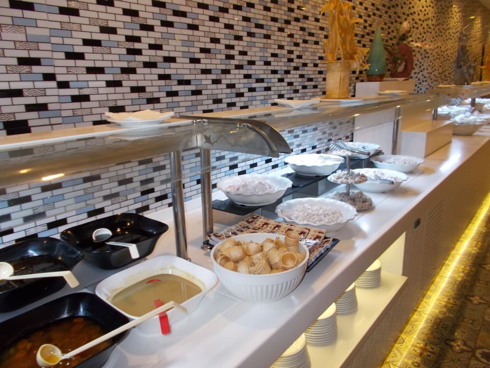 Gastro Royal Taj Mahal Hotel