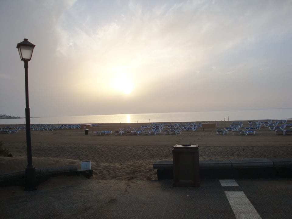 Sonnenaufgang vor unserem Zimmer Hotel Las Costas
