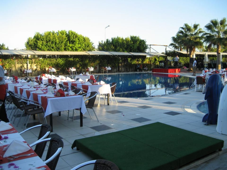 Galadinner Hane Family Resort