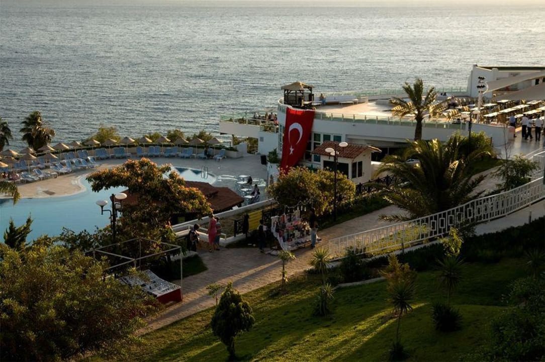 Hotel belizia wieczorem Bodrum Holiday Resort & Spa