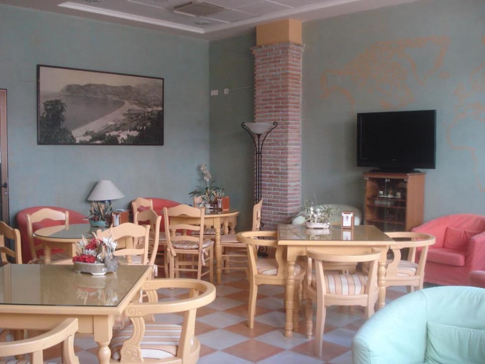 Salón T.V. Hotel Almijara
