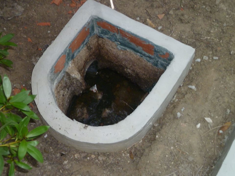 Klärgrube unabgedeckt Royal Lido Resort & Spa