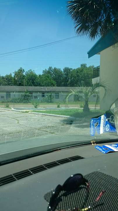View surrounding motel Hotel Western Inn Pensacola