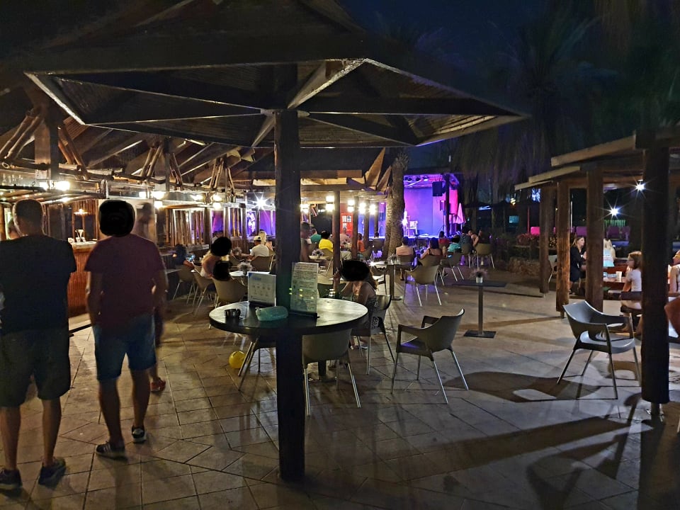 Gastro HL Miraflor Suites Hotel