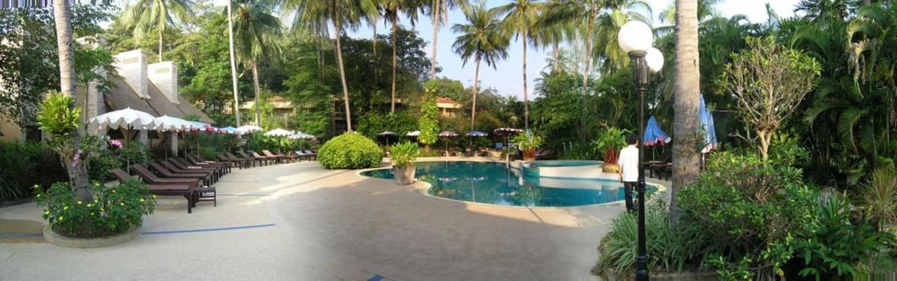 Kleiner Pool The Fair House Beach Resort