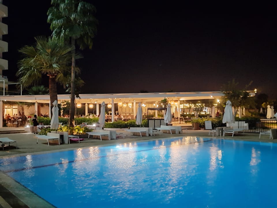 Pool Crystal Springs Beach Hotel