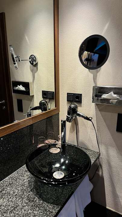 Zimmer Flemings Hotel Frankfurt Main-Riverside