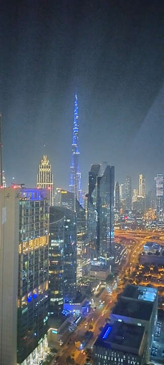 Zimmer Rose Rayhaan by Rotana