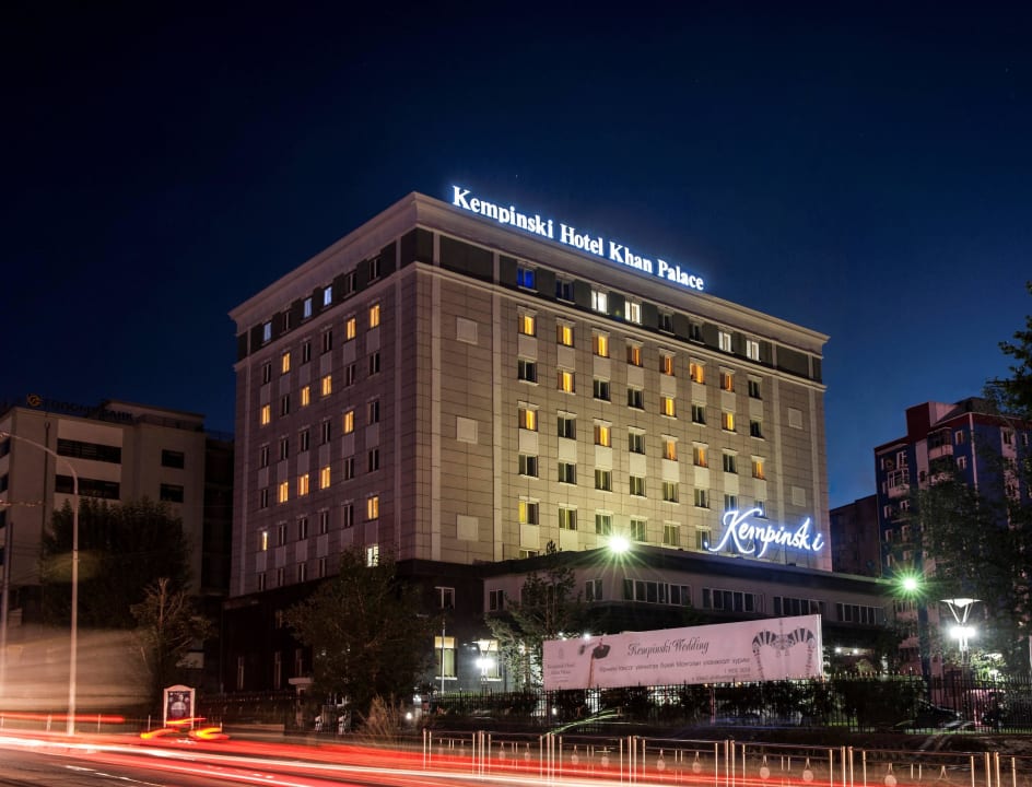 Night facade Kempinski Hotel Khan Palace