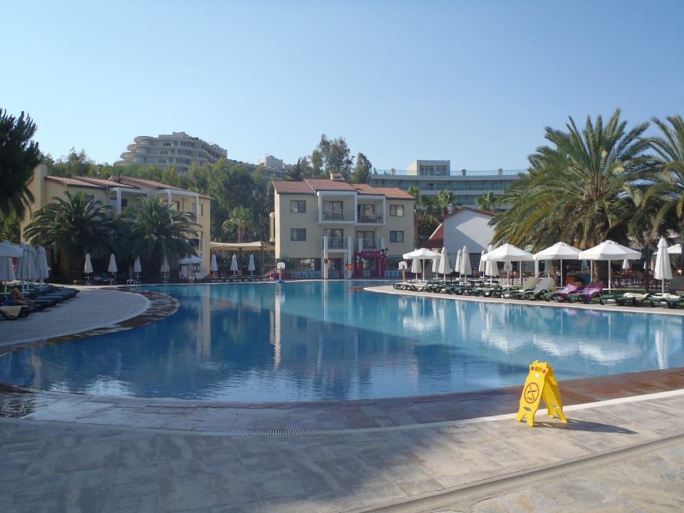 Pool Arum Barut Collection