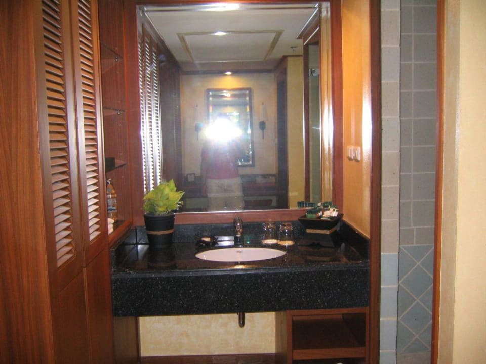 Busakorn Wing Holiday Inn Resort Phuket