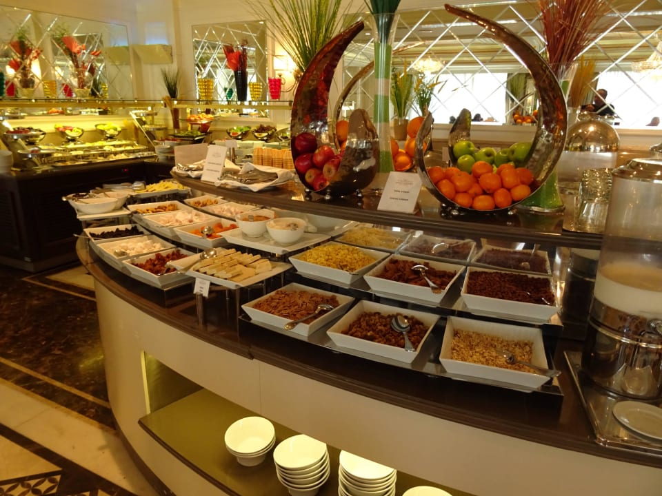Sehr gutes Frühstücksbüffet Elite World Istanbul Florya Hotel