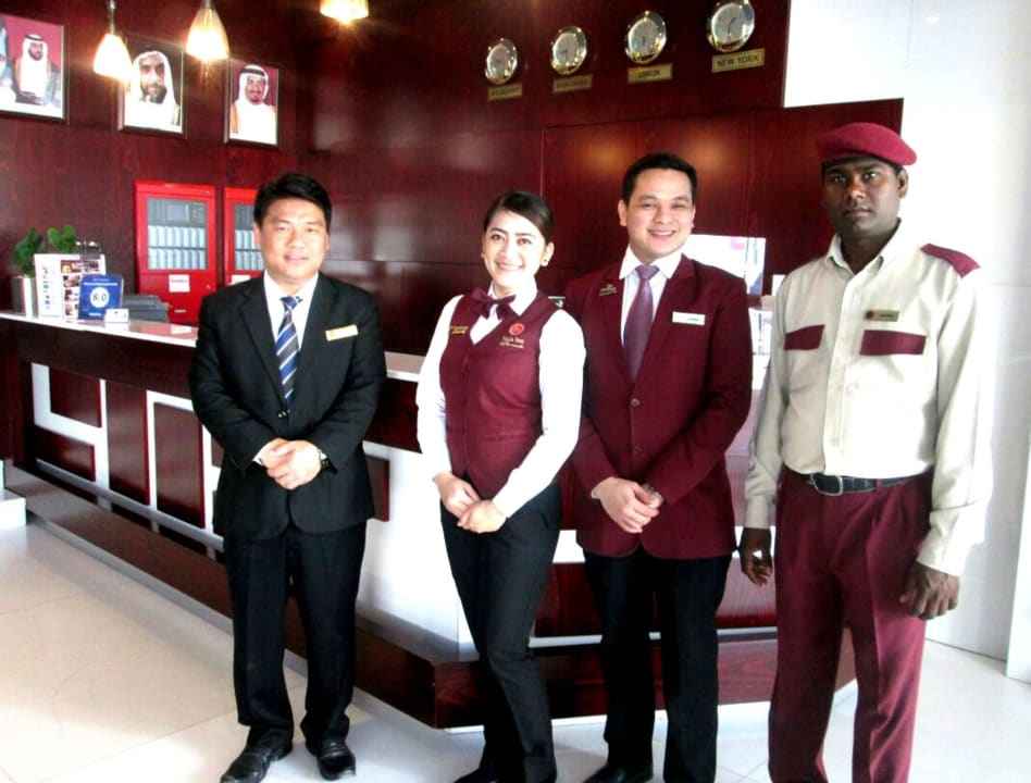 Lobby Staff Hala Inn Hotel Apartments