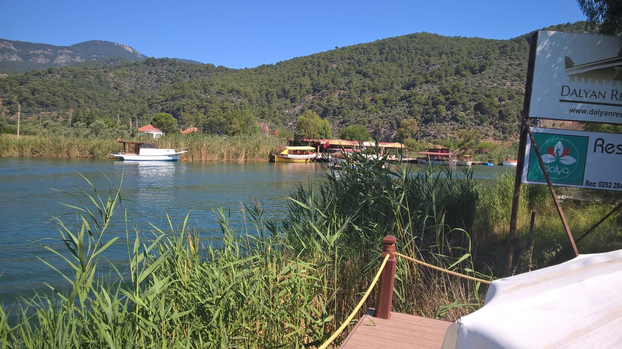 Blick auf dem Fluß Dalyan Resort