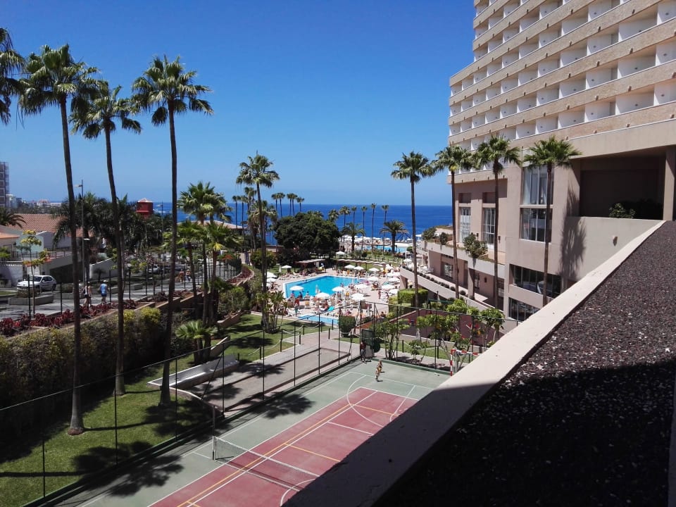 Blick auf die Pools Iberostar Waves Bouganville Playa