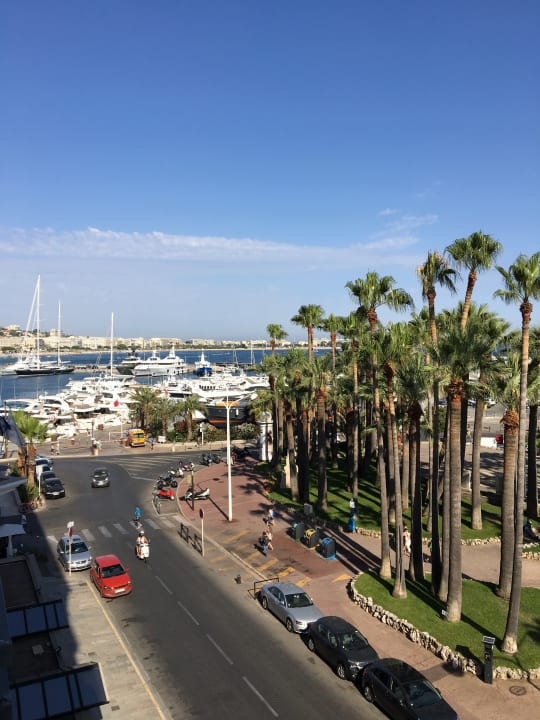 Ausblick Canopy by Hilton Cannes