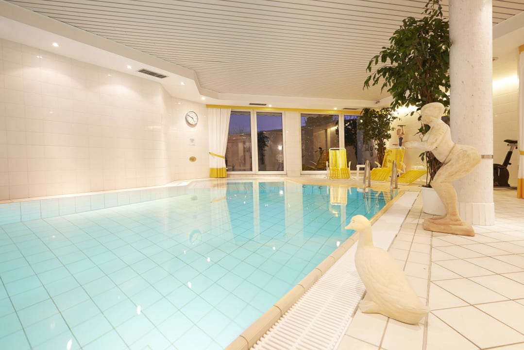 Pool Hotel Kastanienhof