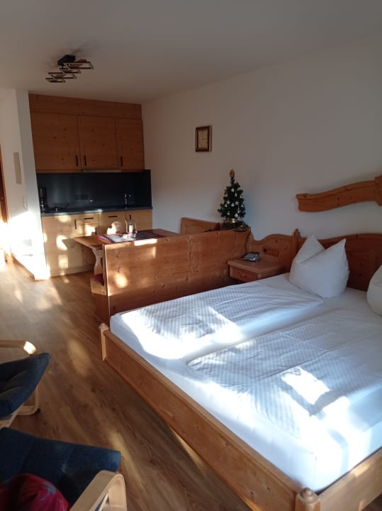 Zimmer Ferienwohnung Uschi - Gästehaus Becher