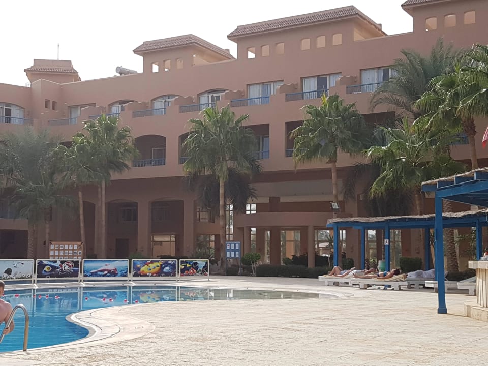 Ruhrpool, 3 stöckige Häuser Club Paradisio El Gouna, Red Sea