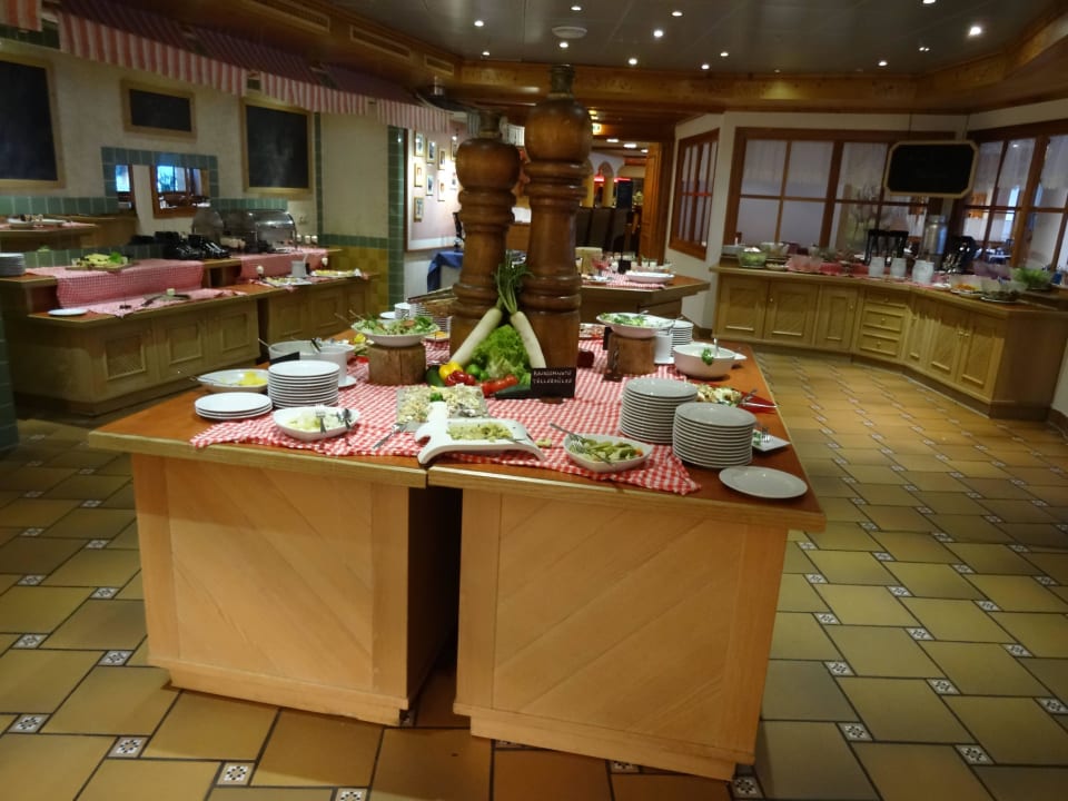 Büffetbereich IFA Alpenrose Hotel Kleinwalsertal
