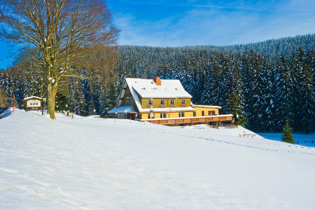 Außenansicht Hotel Cafe- Kanzlersgrund