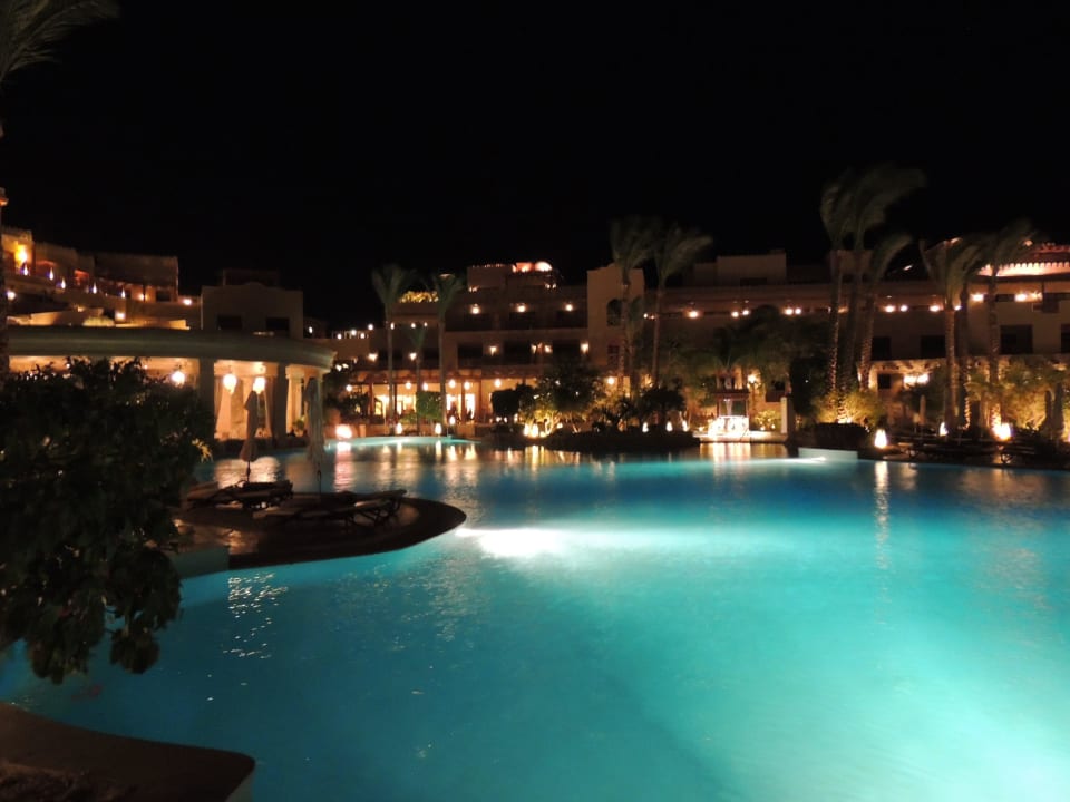 Pool-Landschaft in der Nacht Makadi Spa - Adults only