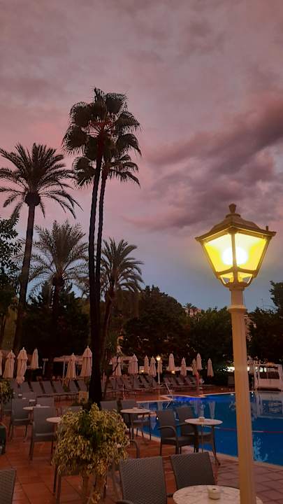 Pool Valentin Reina Paguera