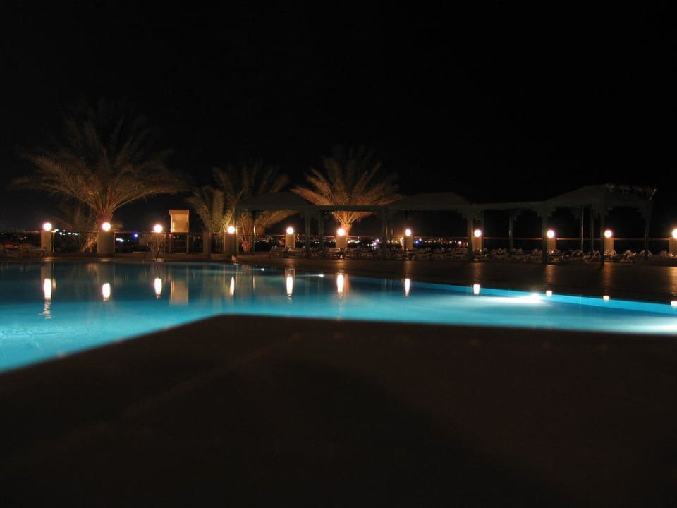 Pool bei Nacht SUNRISE Holidays Resort (Adults Only)