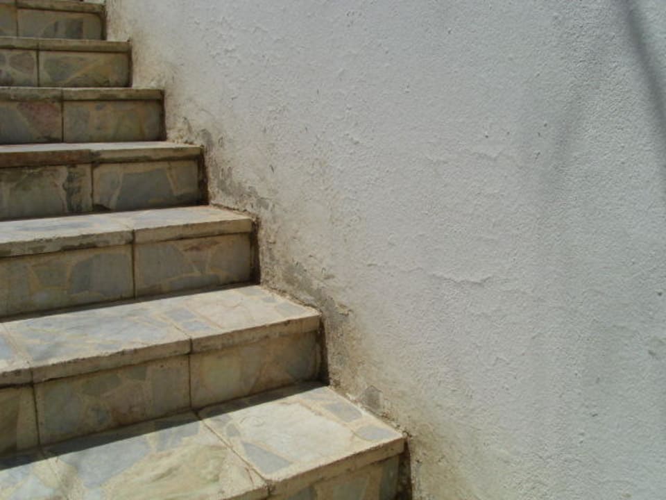 Treppe zu den Zimmern Ghazala Beach