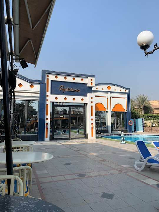 Pool JAZ Pyramids Resort