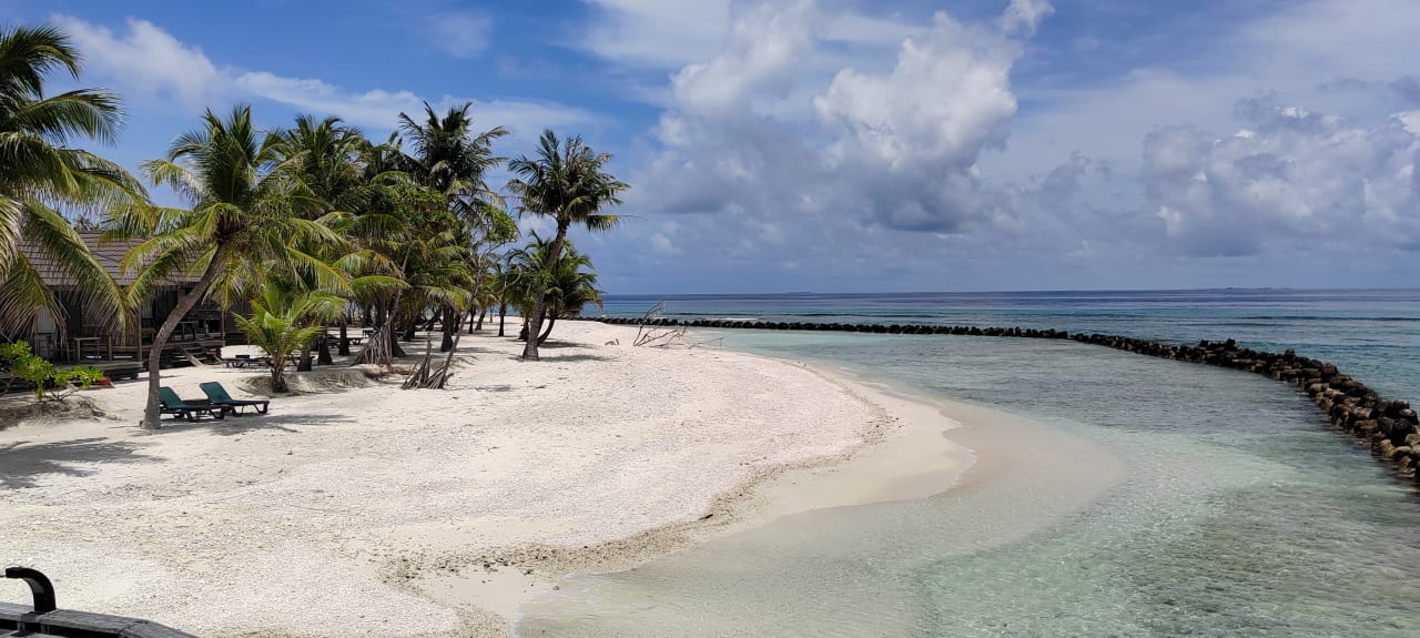 Strand Kuredu Island Resort & Spa